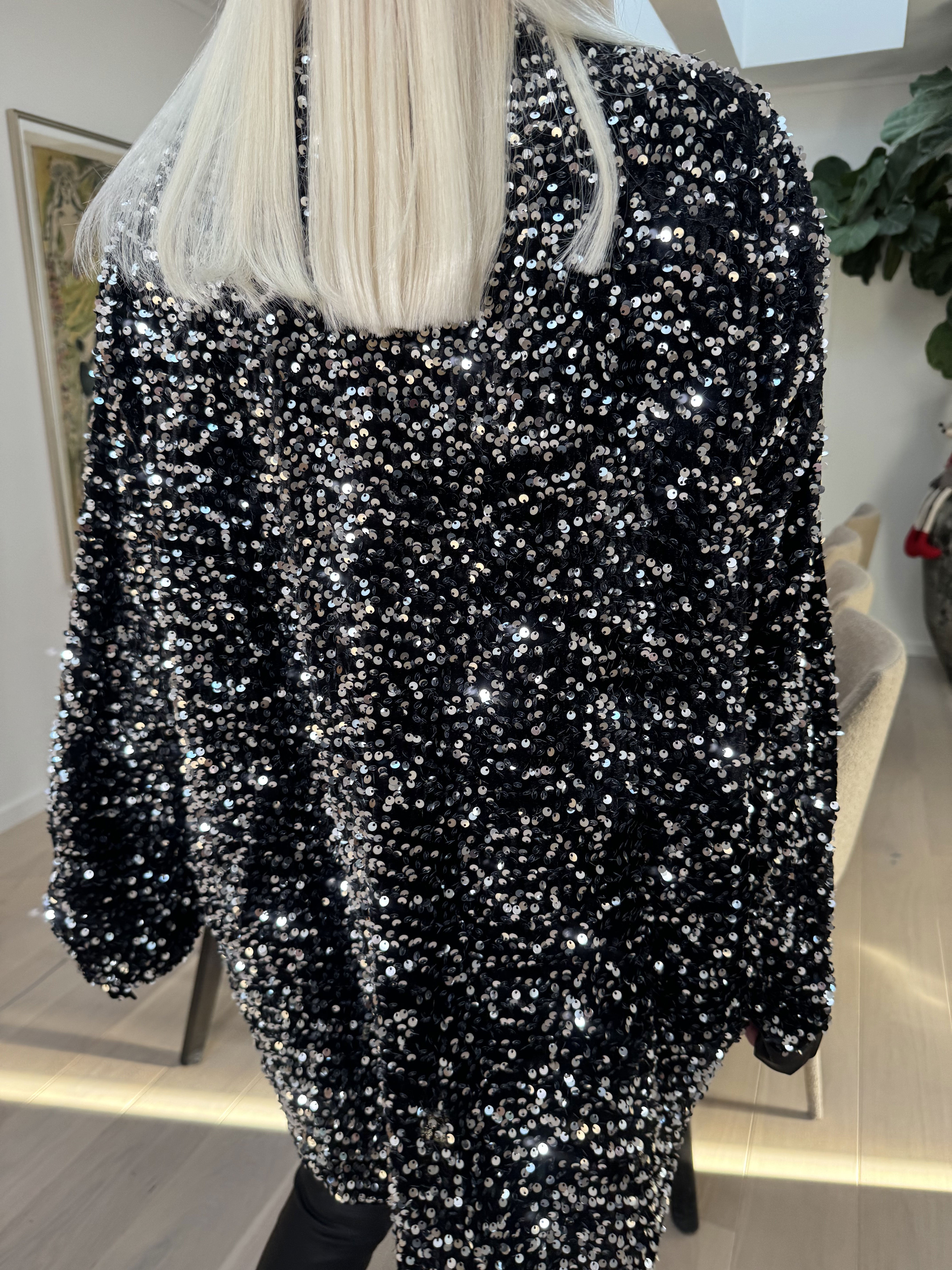 Anicha - Vacker skjorta med paljetter och velour